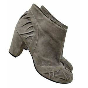 Natural Comfort Grey Suede Booties Size 9